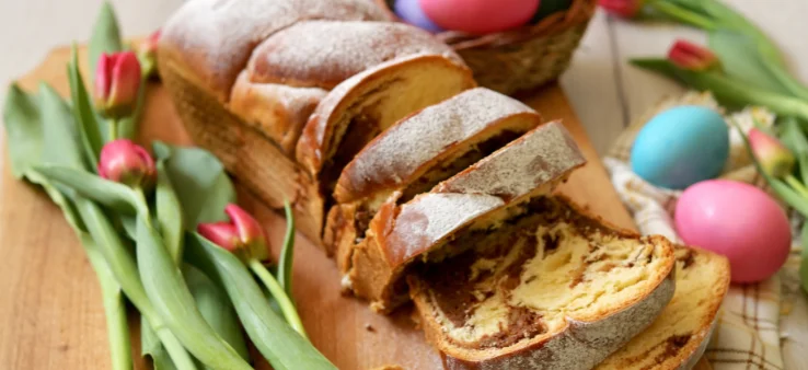 Cozonac(Romanian Holiday Sweet Bread)