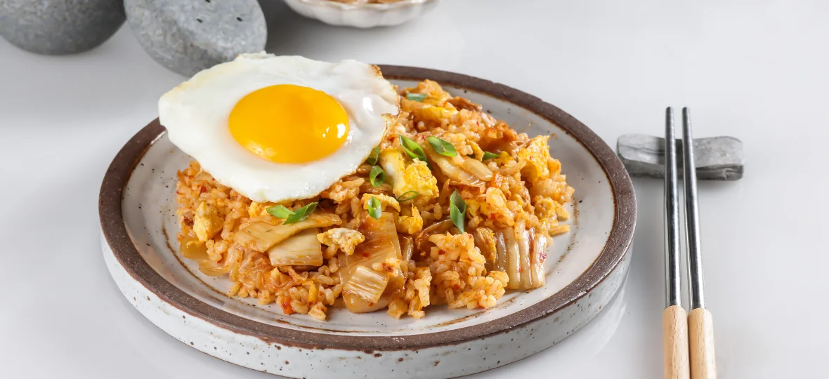 Kimchi Bokkeumbap (Kimchi Fried Rice) 