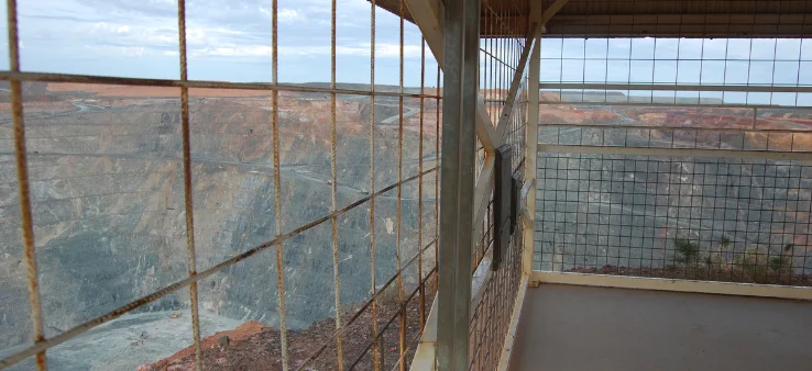 Super Pit Lookout