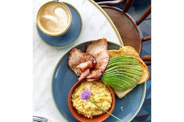 Le Capucin Main Image