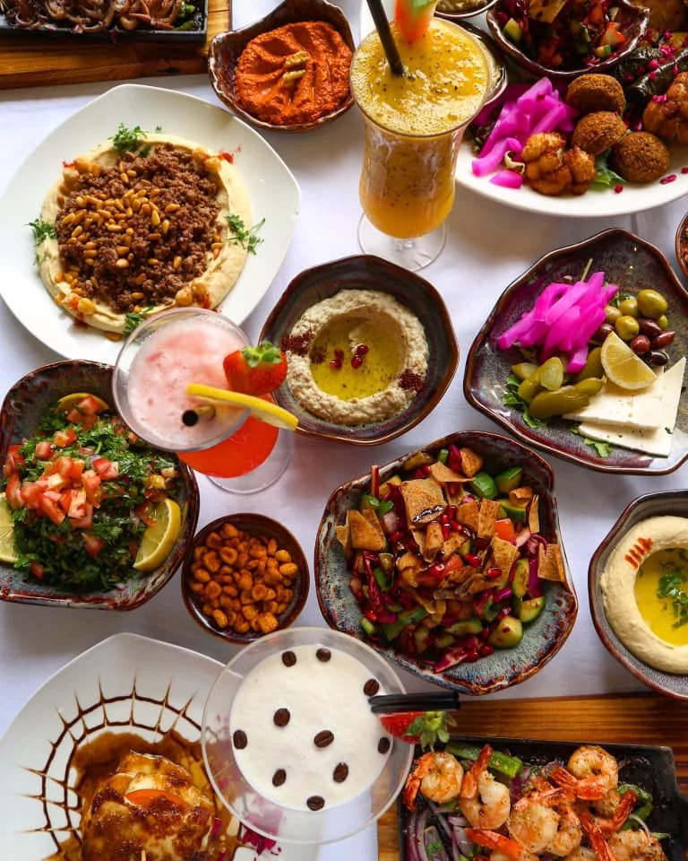 Itza Mezza Bar & Grill