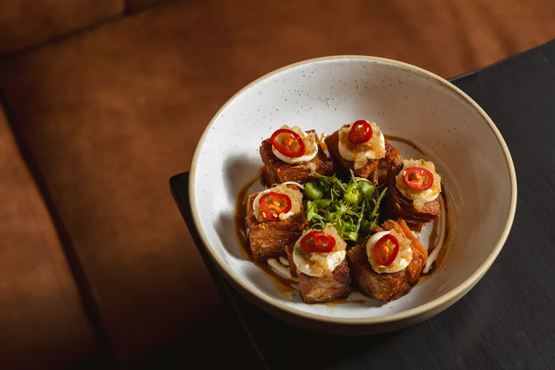 Hizola's Kitchen & Bar