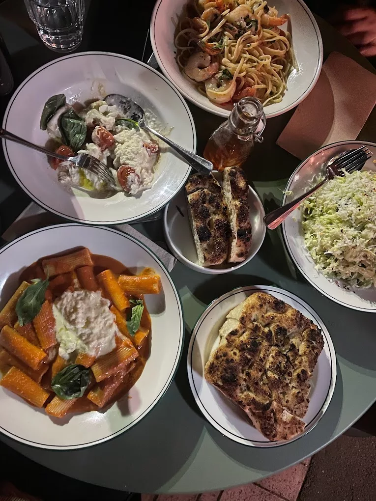 Neighbourhood Pizza