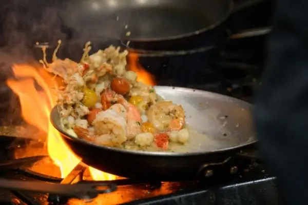 Astoria Bar Ke Grill