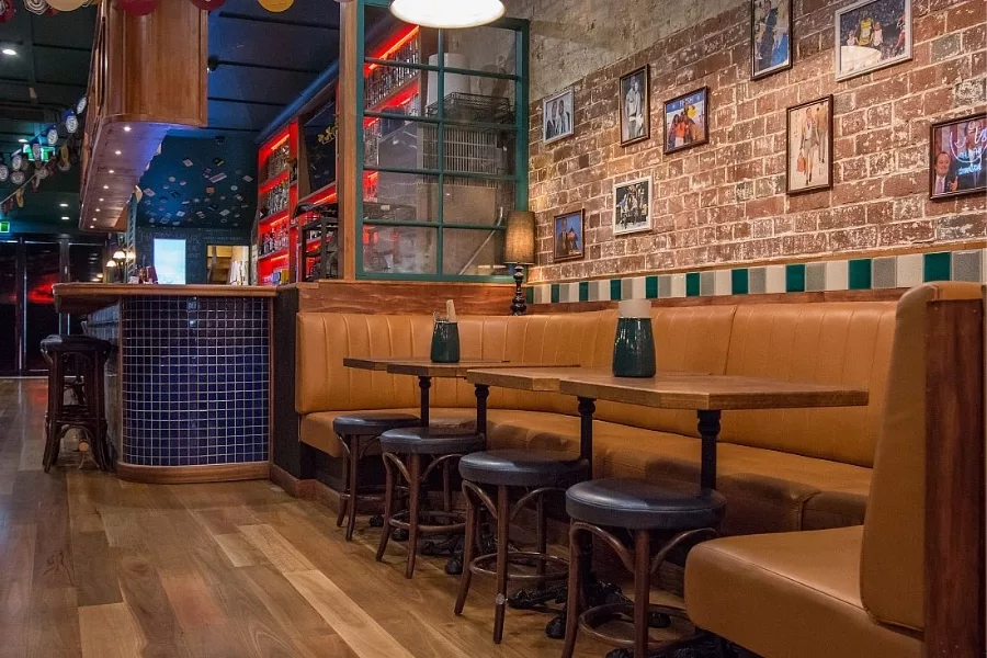 Blute's Bar