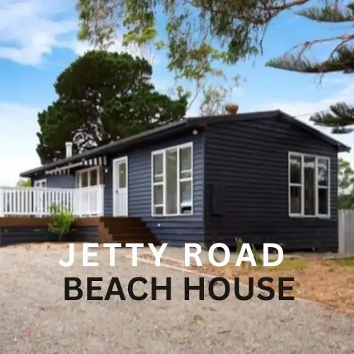 Jetty Road Beach House Logo